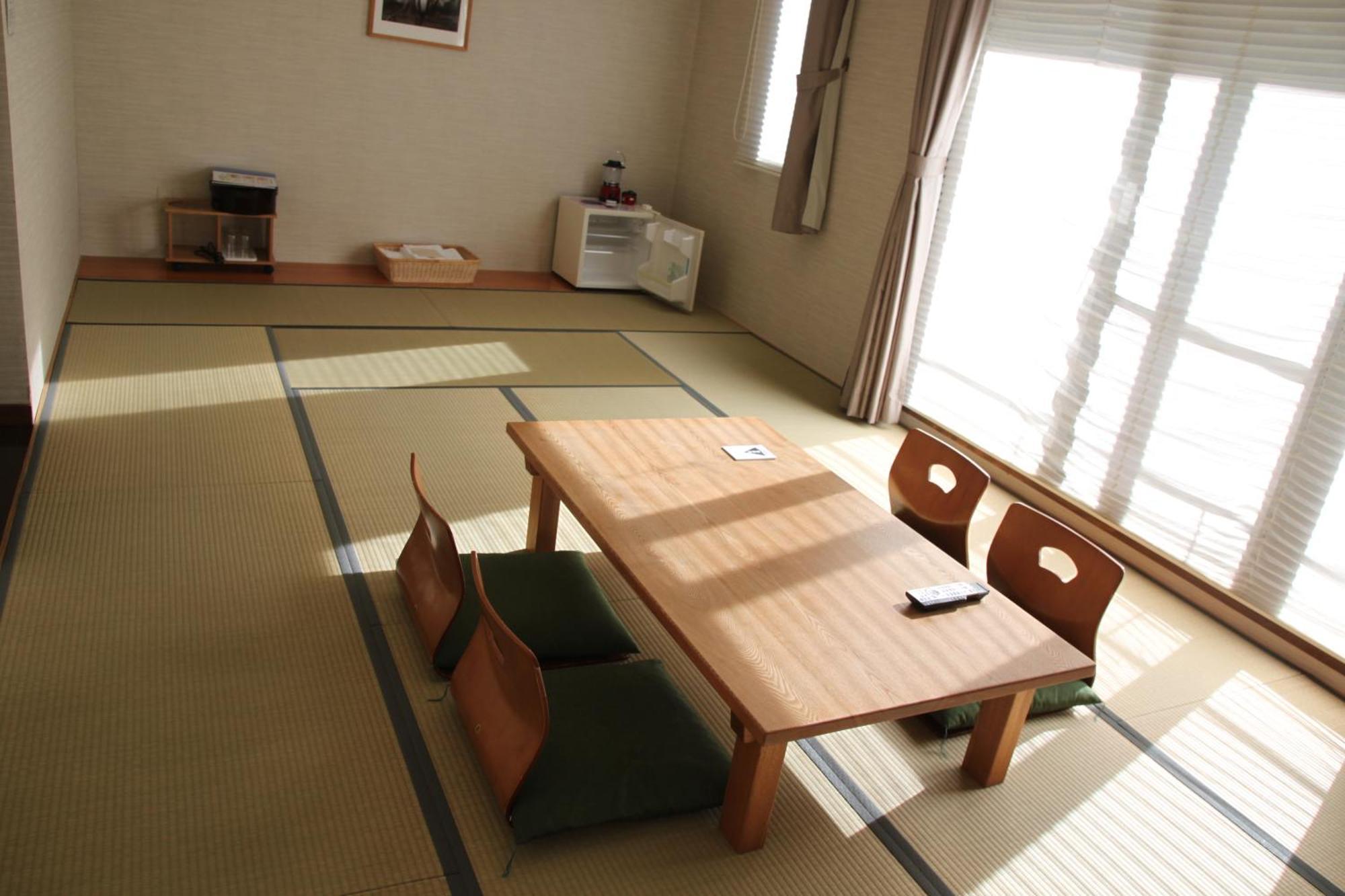 Hotel Toyota Shirakawa-Go Eco-Institute Zimmer foto